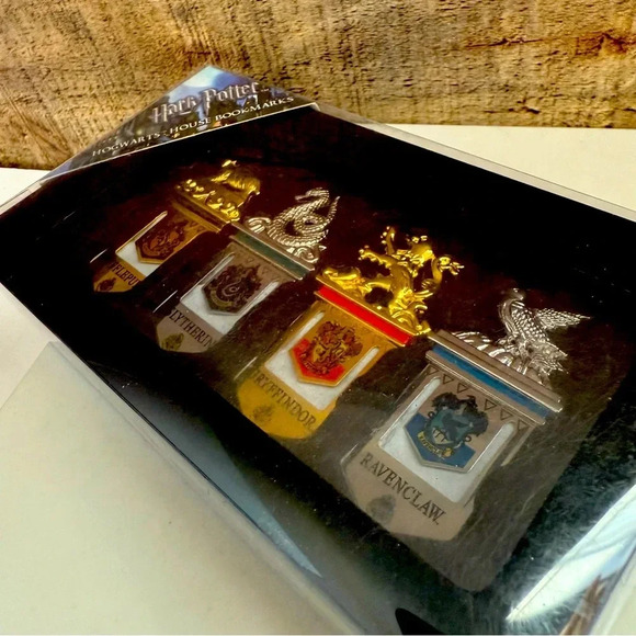 NIB Harry Potter Hogwarts House Bookmarks - Picture 3 of 6